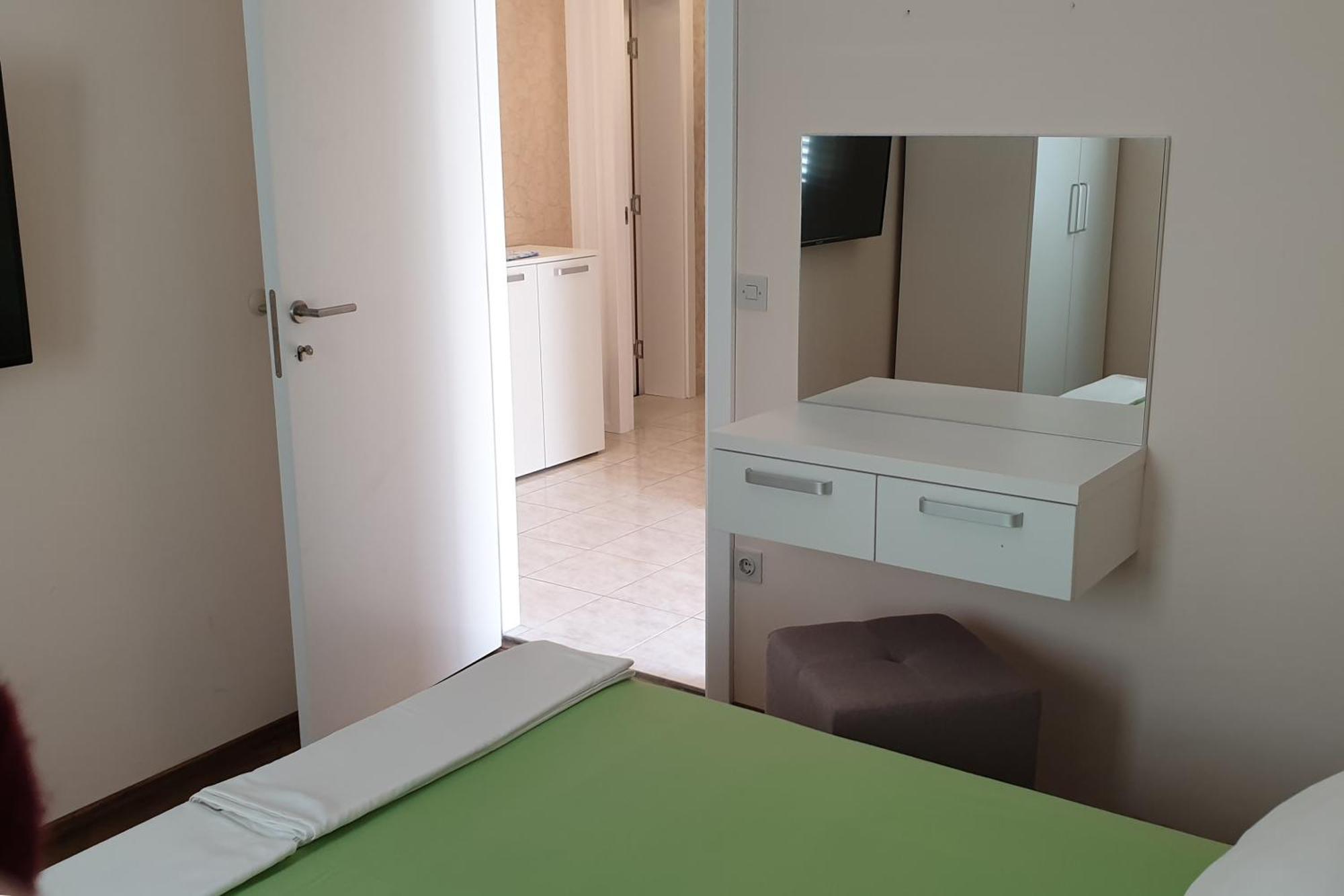 Apartments And Rooms With Parking Space Hvar - 15378 Hvar Town Habitación foto